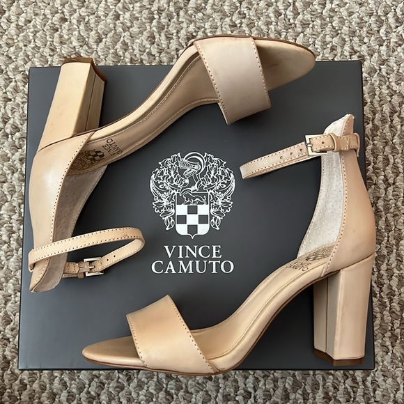 Vince Camuto Nude Heels Size 6 - Picture 3 of 6
